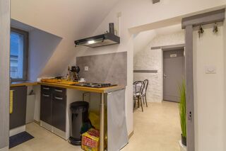  Immeuble à vendre 11 pièces 165 m²