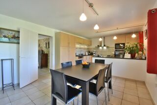  Propri�t�/ch�teau � vendre 10 pi�ces 180 m�