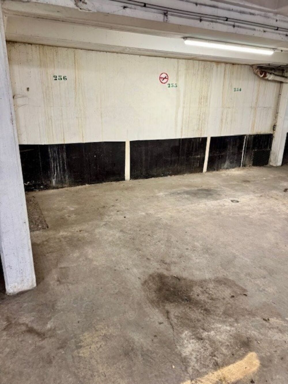 Vente Parking/Garage - 75013 PARIS - METRO GLACIERE - BD AUGUSTE BLANQUI - EMPLACEMENT PARKING - Paris 13