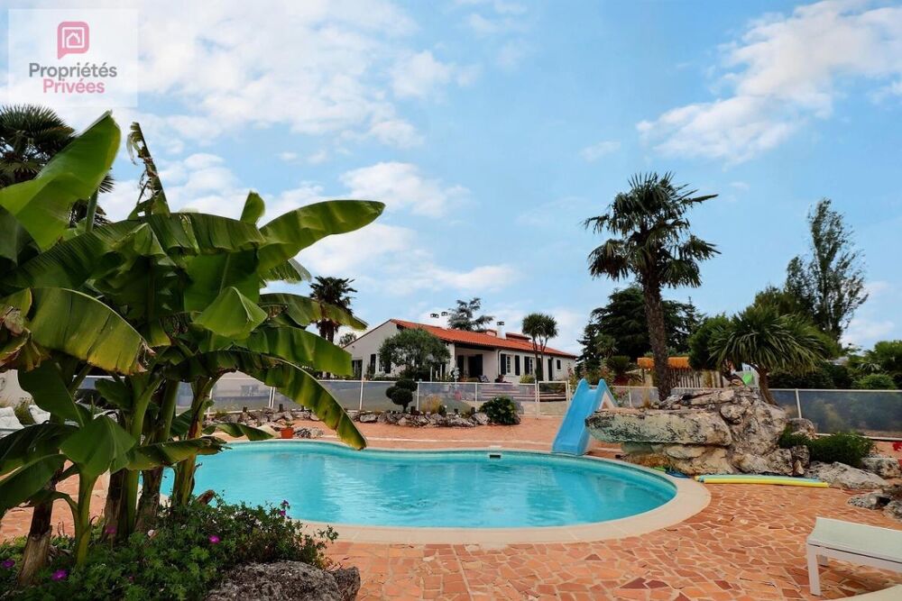 Maison familiale 4 chambres - 152 m² - Maison d'hôtes de 20 m2 - Piscine - Jardin paysager - Panneaux photovoltaiques - Belle pa