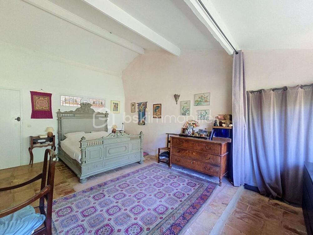 à vendre  Propriété/château Saint-Maximin (30700)