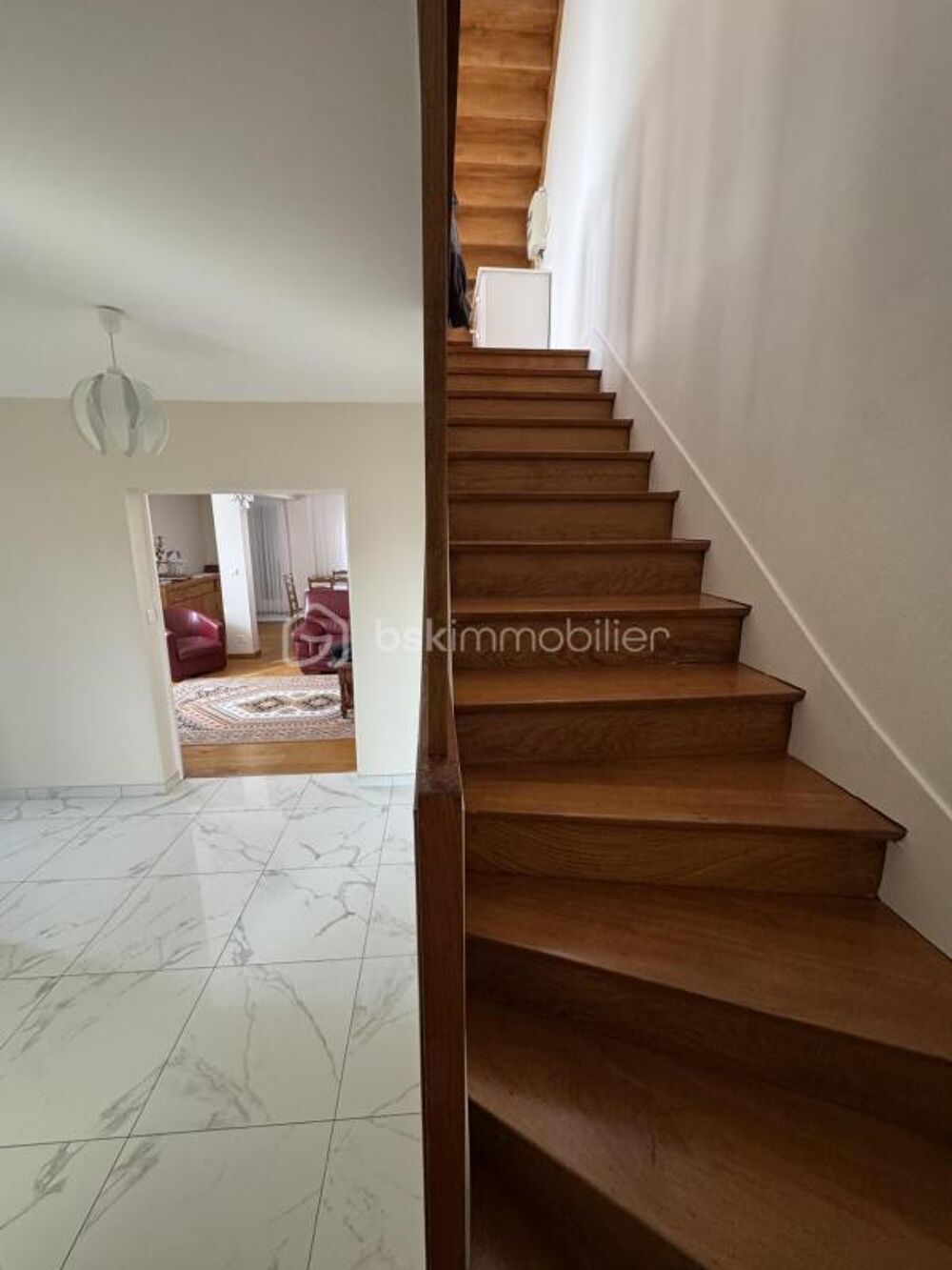 Vente Maison À vendre – Spacieuse maison familiale de 182 m² avec jardin et appartement indépendant Fontaine les dijon