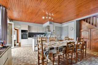  Maison à vendre 8 pièces 196 m²