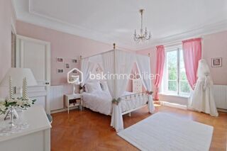  Propri�t�/ch�teau � vendre 11 pi�ces 323 m�