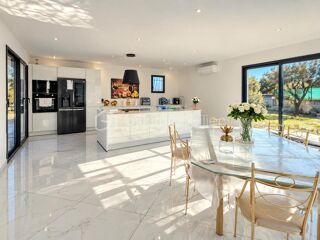 Vente Villa Maison 141 m² – 2 chambres – Terrain 3 015 m² – Potentiel évolutif Saint mitre les remparts