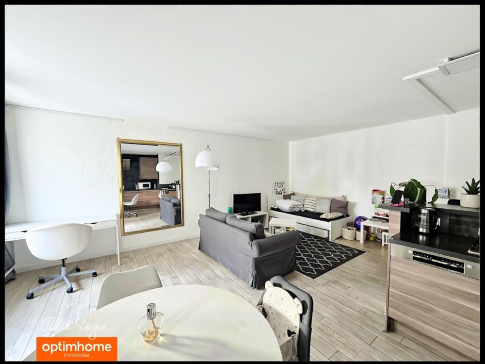 Vente Appartement T3 Cessy centre en rez-de-jardin avec terrasse de 57 m², garage, cave et parking Cessy