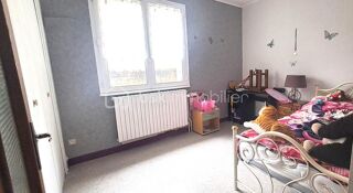  Immeuble à vendre 15 + pièces 379 m²