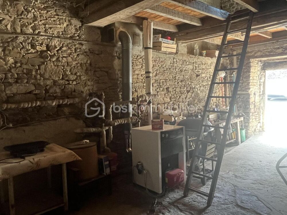 jolie maison dans petit hameau