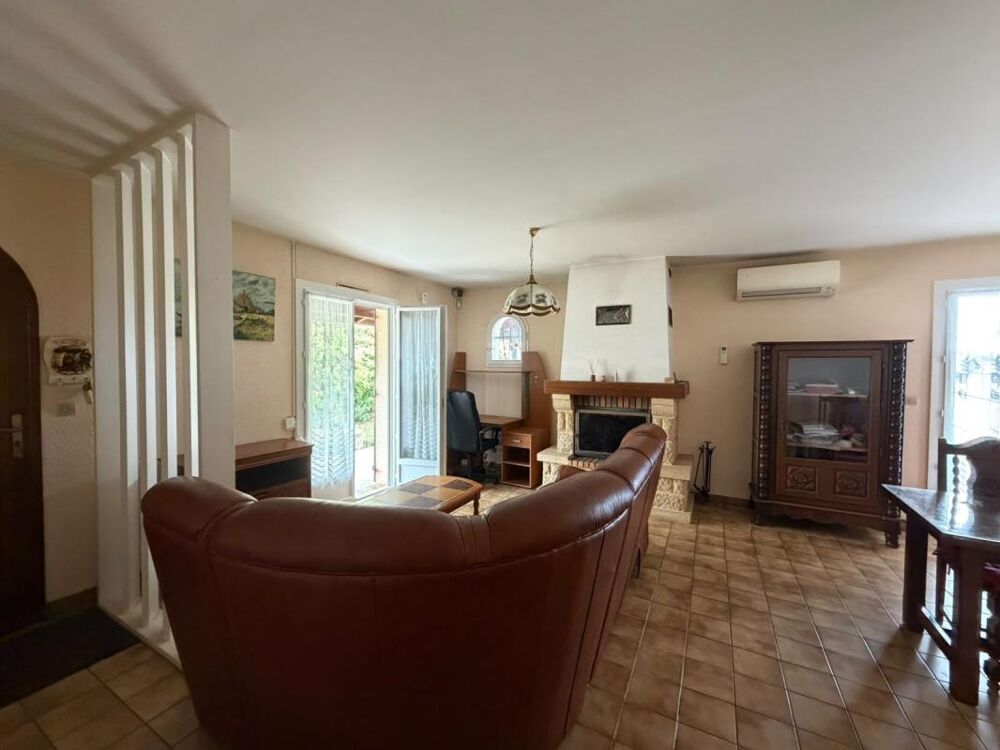 Cubzac-les-Ponts (33240) - Maison 3 chambres avec garage sur terrain 1500 m²