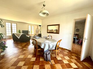  Maison  vendre 7 pices 185 m