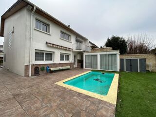  Maison  vendre 8 pices 190 m