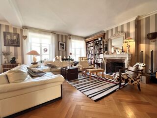  Appartement  vendre 8 pices 202 m