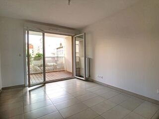  Appartement à louer 2 pièces 46 m²