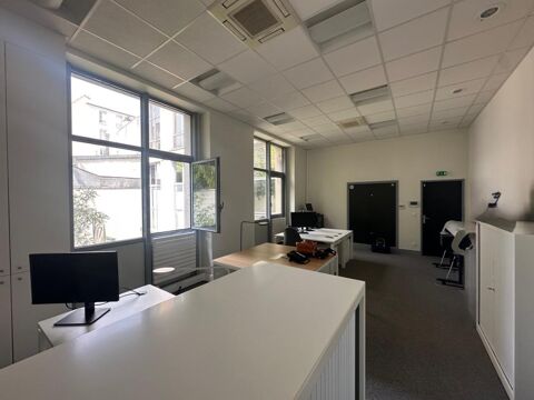   Bureaux lumineux et calme avec de bonnes finitions 