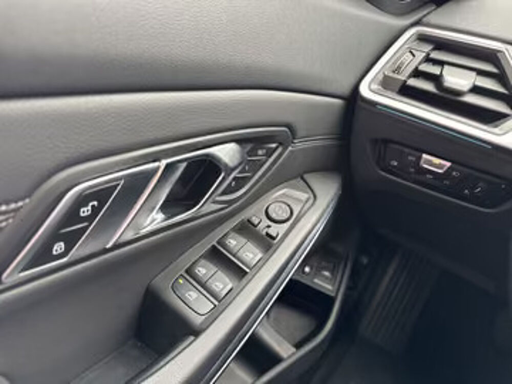 S&eacute;rie 3 330e Touring M Sport 2023 occasion 33000 Bordeaux