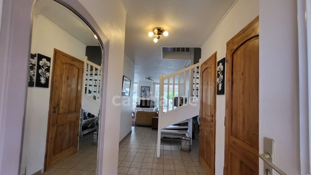 Vente Maison Maison Familiale 6 pièces 152 m2 Piscine et jardin arboré Miramas