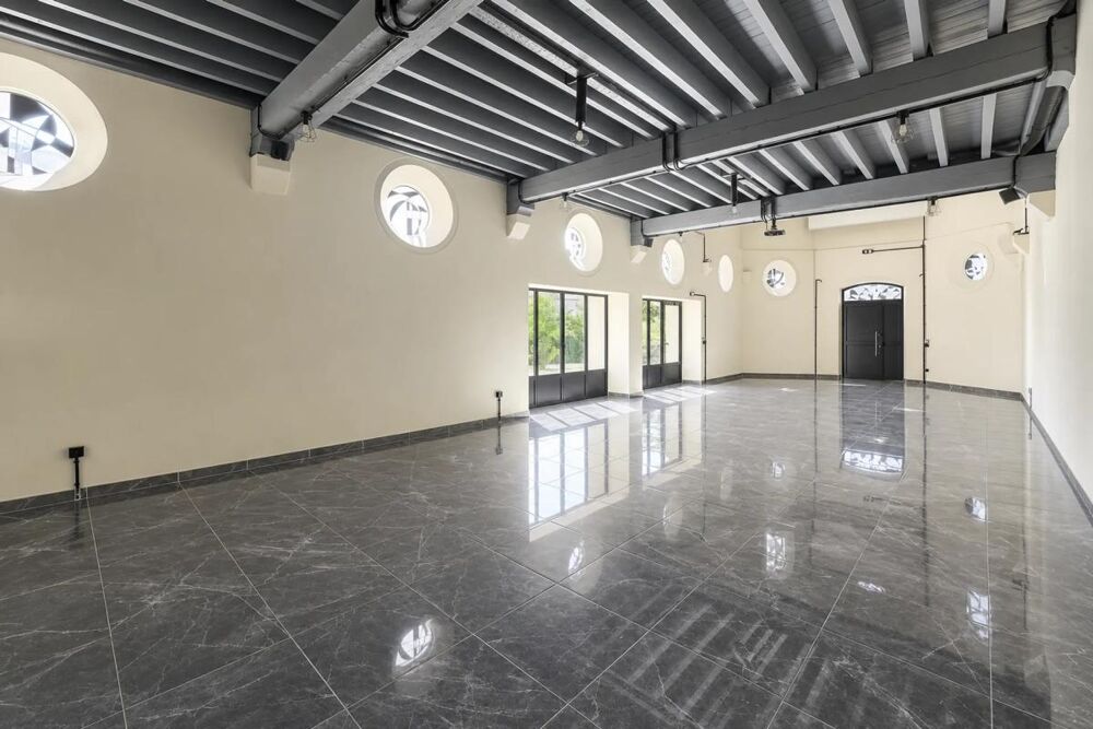 Domaine de réception de charme avec piscine - Parcelle 1 912 m²