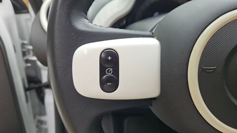Twingo E-Tech 81 22 kWh Equilibre 2022 occasion 97419 La Possession