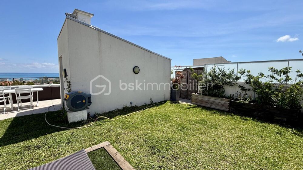 Appartement 3 pièces en toit-terrasse avec vue mer imprenable