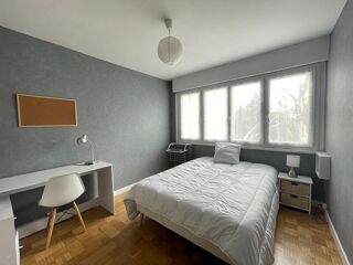  Appartement à louer 4 pièces 11 m²