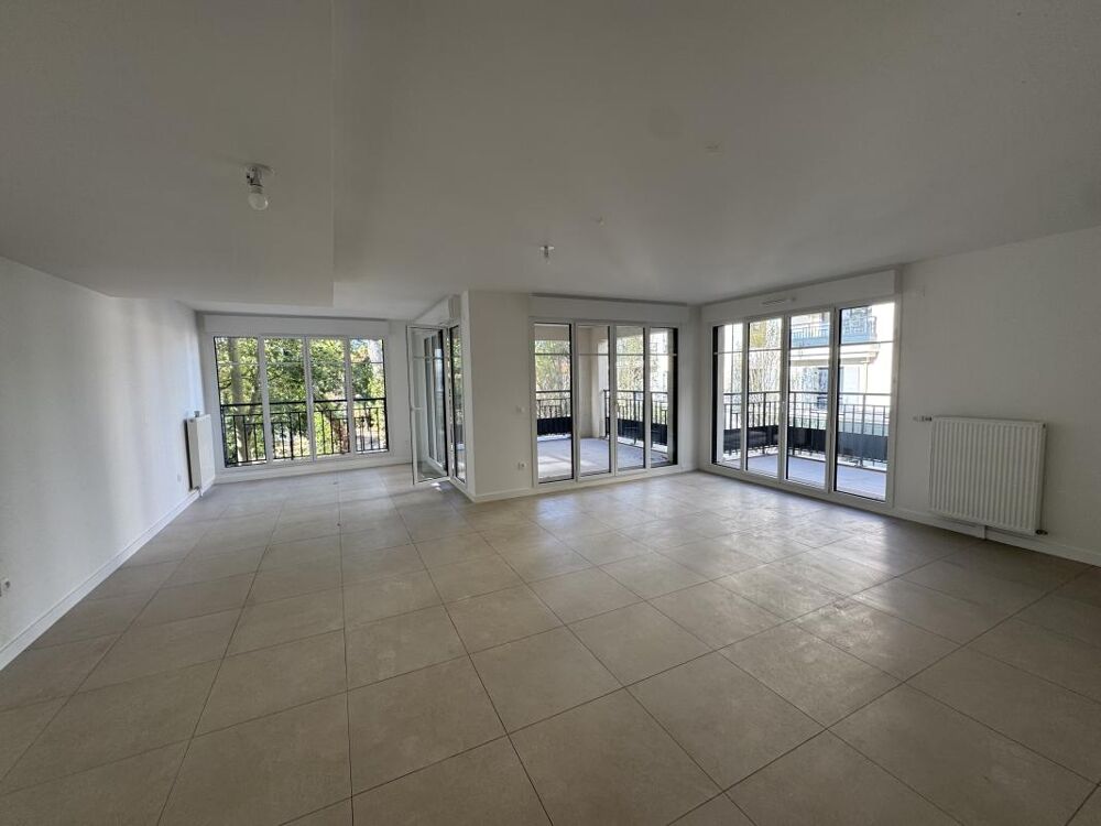 ** 4 PIECES NEUF - VUE PARC - 2 BALCONS + 2 Parkings