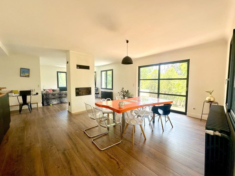 Vente Maison Maison 5 pièces 155m² avec piscine sur parcelle de 1024m² à Pont-du-Château Pont du chateau