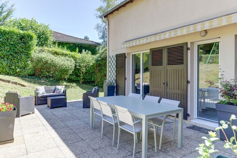 Vente Maison Maison familiale Ceyrat, 140 m², 6 pièces, 5 chambres, 2 terrasses, terrain 1 036 m² Ceyrat