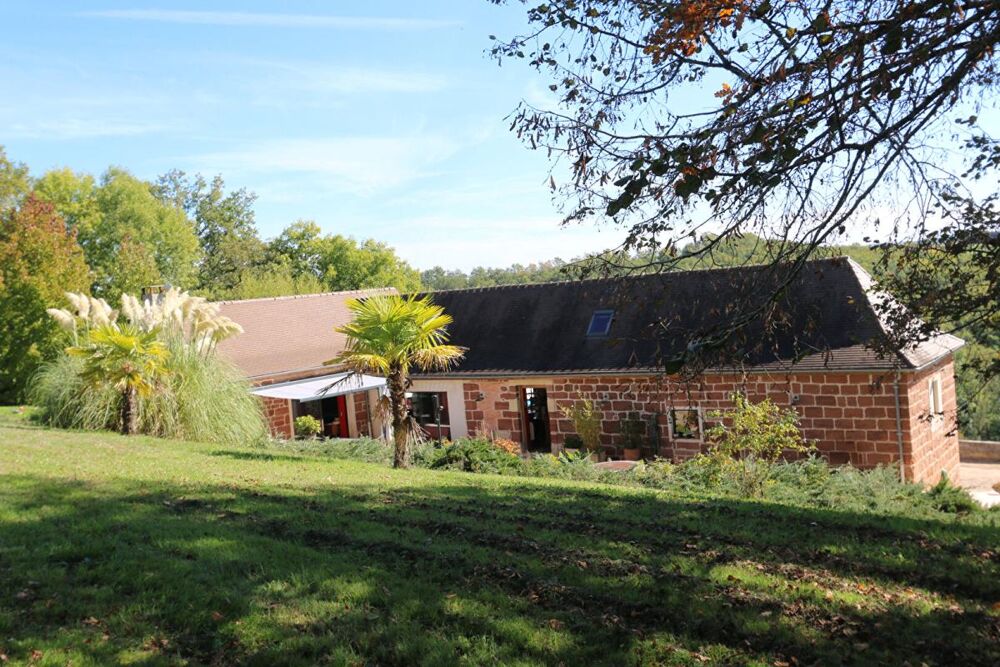 Vente Maison Maison en pierre avec piscine chauffé et terrain 17 hectares Badefols d ans
