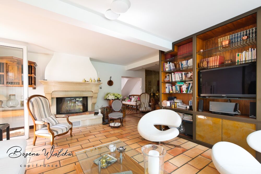 Vente Maison Maison de charme - T6 à vendre avec jardin, piscine, garage et atelier à Istres ( 13) Istres