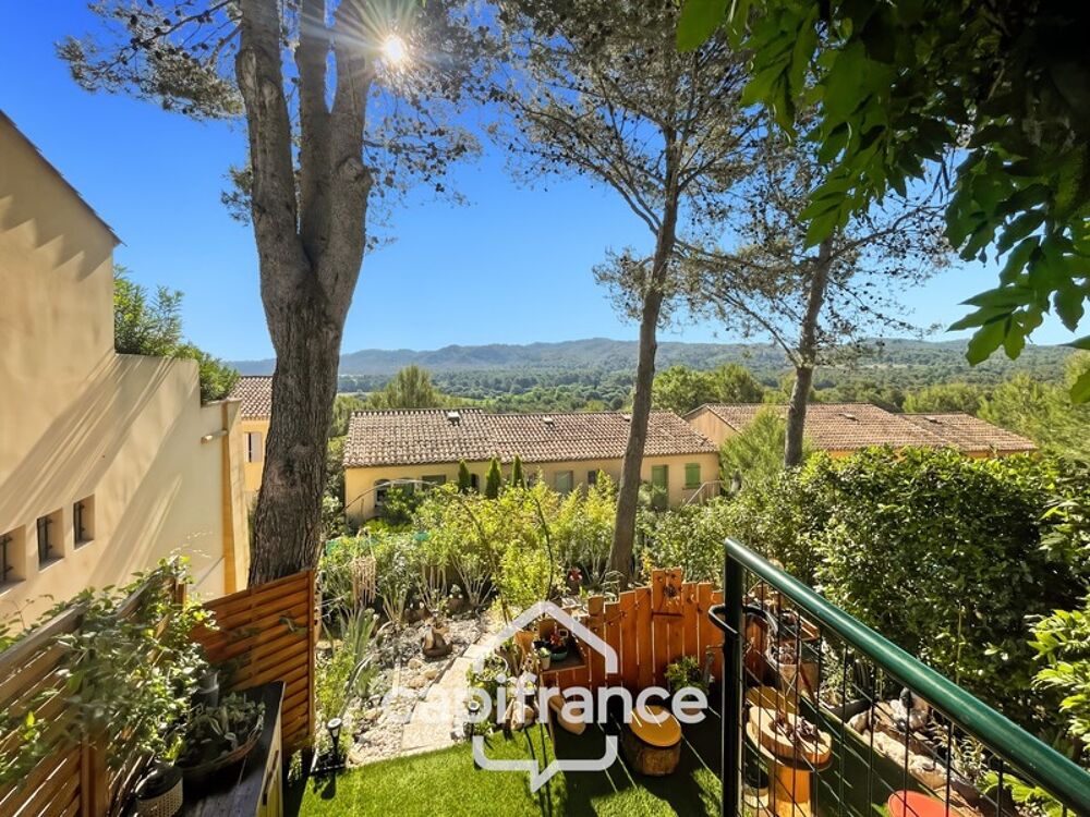 MAISON FAMILIALE de 80 m2 de surface au sol,terrain 180 m2, 3 chambres, salle de bain, salle d'eau, jardin, terrasse abritée, pi