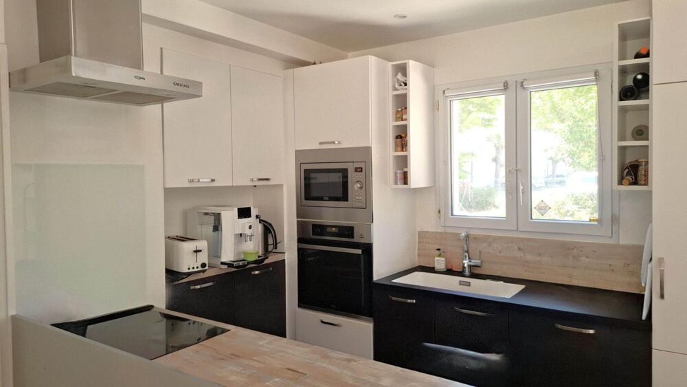Villa 4 pièces de 82m² avec 3 chambres , un jardin et un garage à La Garde