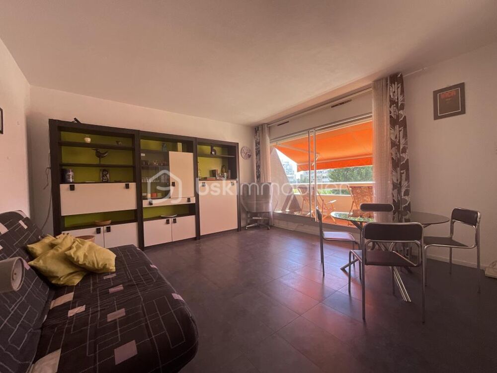 Vente Appartement LA GRANDE-MOTTE – HYPER-CENTRE – 45 M² – DERNIER ÉTAGE – TERRASSE SUD-OUEST – GARAGE 25 M² – PISCINE La grande motte