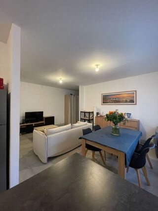  Appartement à louer 3 pièces 72 m²