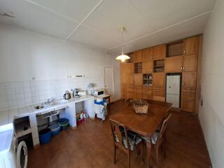  Propri�t�/ch�teau � vendre 7 pi�ces 303 m�