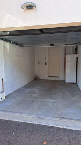  Appartement à louer 5 pièces 77 m²