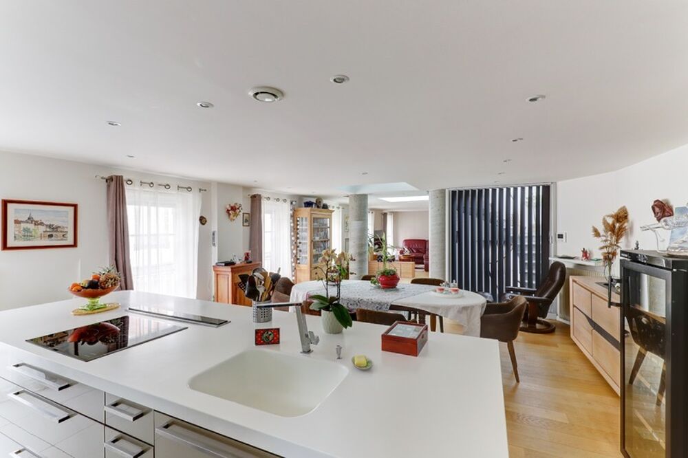 Triplex de caractère, Clermont-Ferrand centre, climatisé, 6 pièces, 150 m², terrasse, balcons et vues dégagées