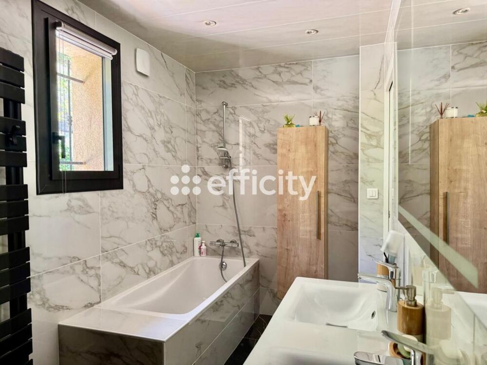 � vendre  Maison Toulon (83200)