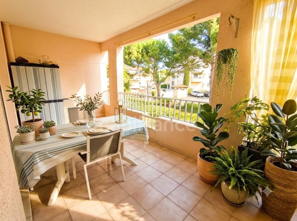 Vente Appartement Et si votre offre était la bonne ? Beau T4 lumineux de 86 m², 3 chambres, 2 extérieurs, parking et ascenseur. Propriétaire ouver Agde