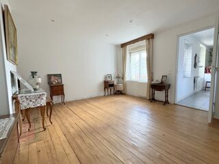  Immeuble à vendre 15 + pièces 342 m²