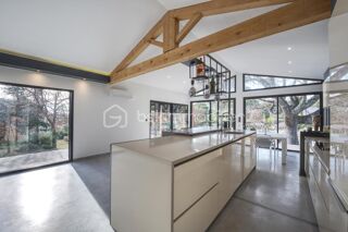  Propriété/château à vendre 7 pièces 237 m²