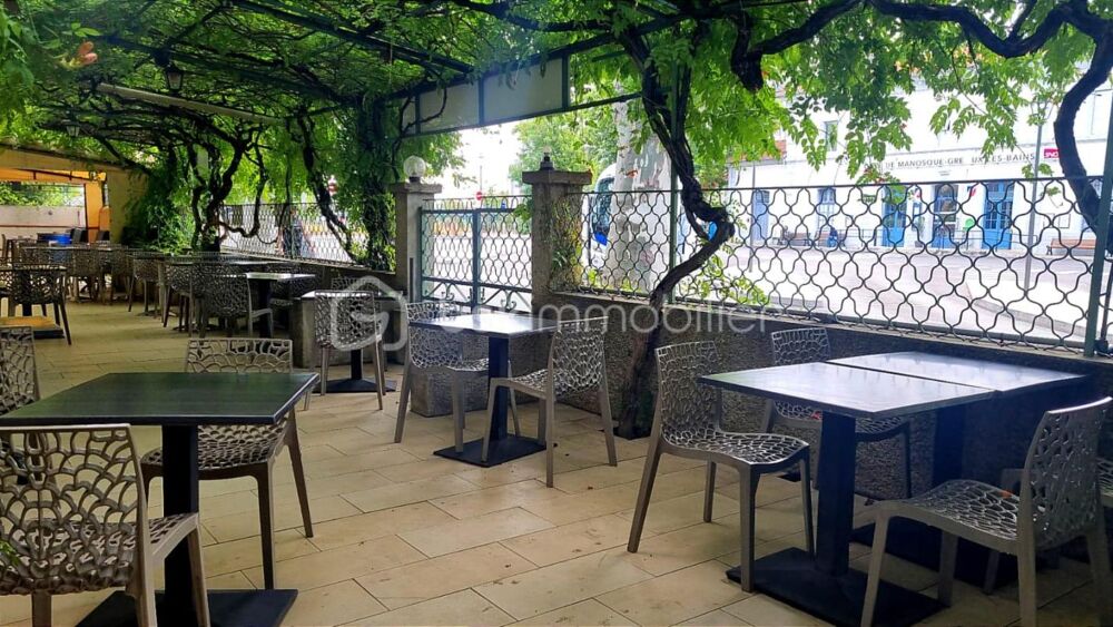   À CÉDER – Restaurant emblématique – 140 couverts – Face à la gare SNCF de Manosque 