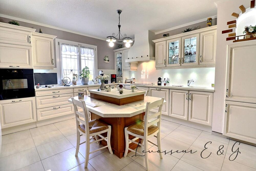 Vente Maison Entre Bresles et Beauvais 60510 - Pavillon sur sous sol total sans travaux 3 chambres sur 1672m² Oroer