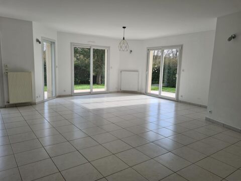  Maison  louer 7 pices 182 m