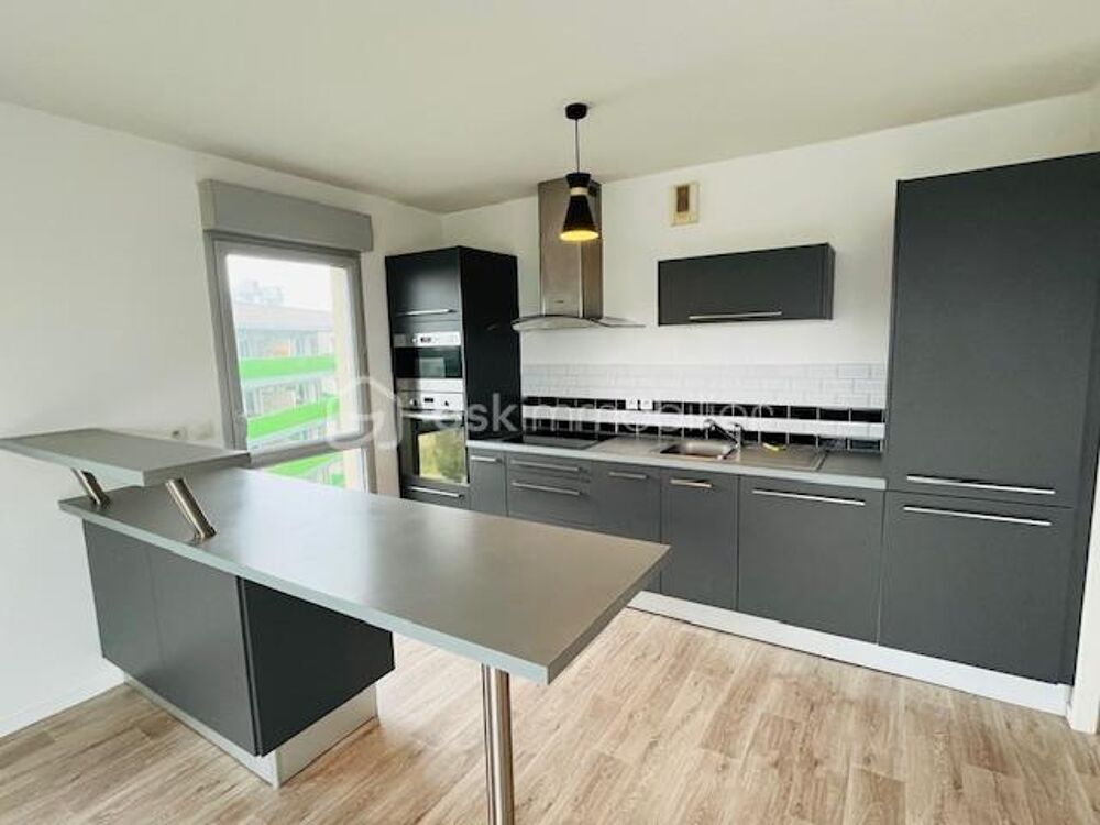 Appartement T3 lumineux  Dernier étage