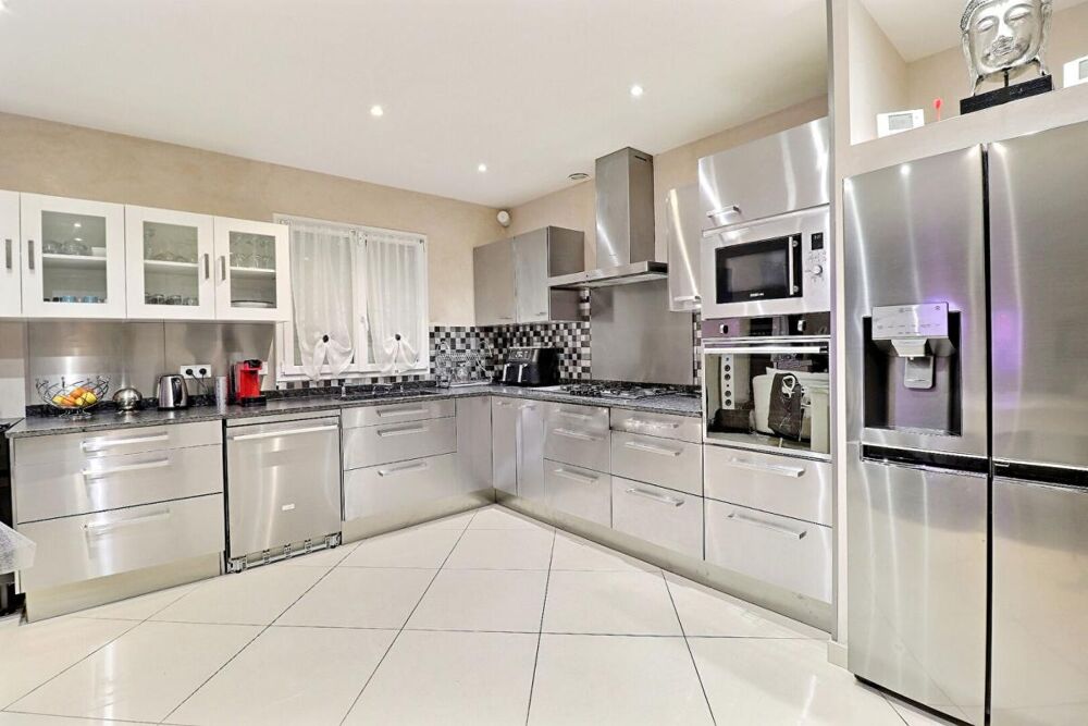 Vente Maison Maison Sainte-Geneviève-des-Bois 10 pièces 210 m2 Sainte genevieve des bois