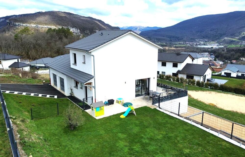 Villa de 4 chambres à Dortan avec belle vue sur le Bugey