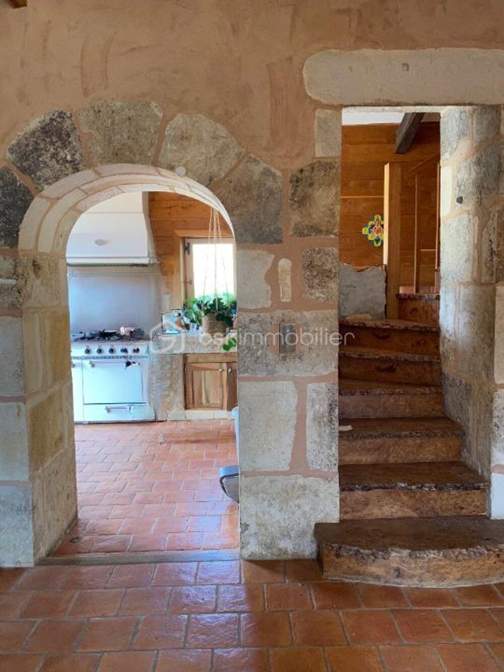 Propriété avec Gîte piscine et dépendances jardin 8700M² 8MIN RUFFEC ET CIVRAY