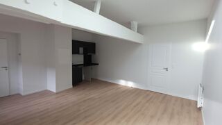  Appartement à louer 1 pièce 31 m²