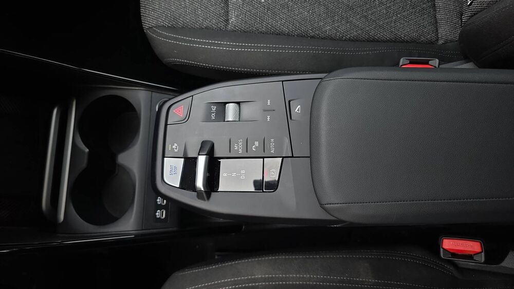 iX1 xDrive 30 313 Business Design - Automatique 2025 occasion 17000 La Rochelle