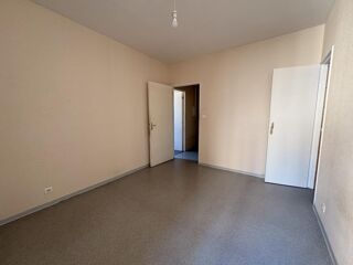  Appartement à louer 4 pièces 94 m²